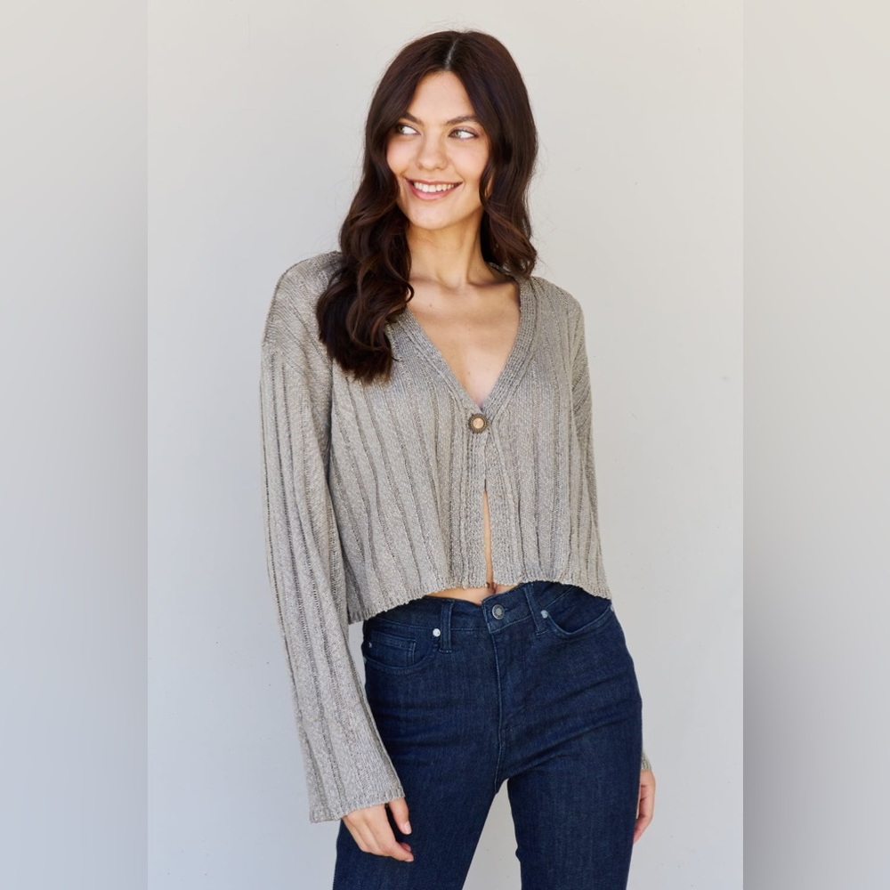 Flared Sleeve Button Cropped Cardigan - Picture 6 of 10